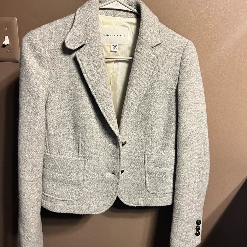 A beautiful gray women jacket by Banana Republic
